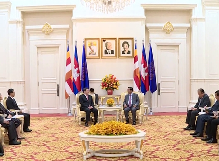 柬埔寨政府首相洪森会见杜家毫